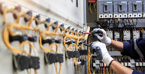 Professional Electrician technician working in Sabine Parish County, LA